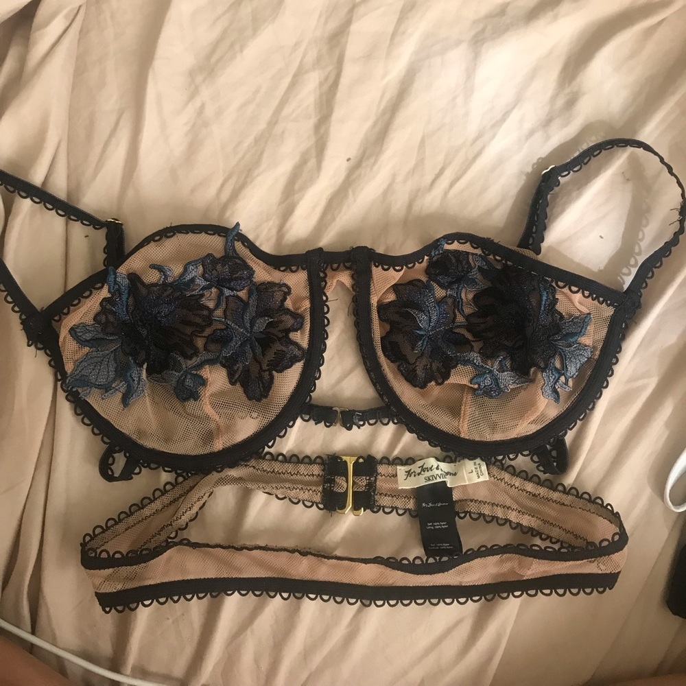 For love and lemon blue floral embroidered skivvy